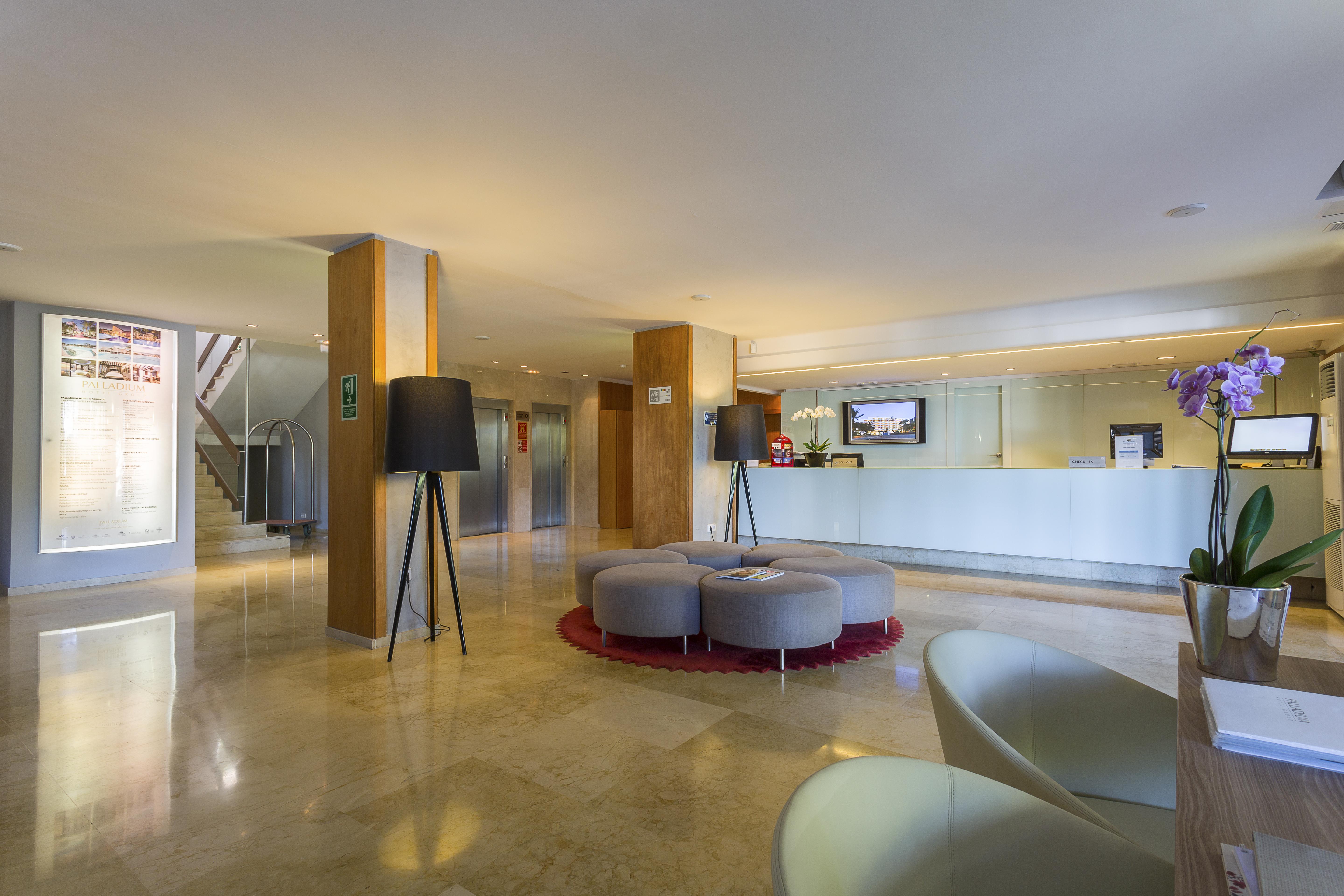 Palladium Hotel Cala Llonga - Adults Only Esterno foto